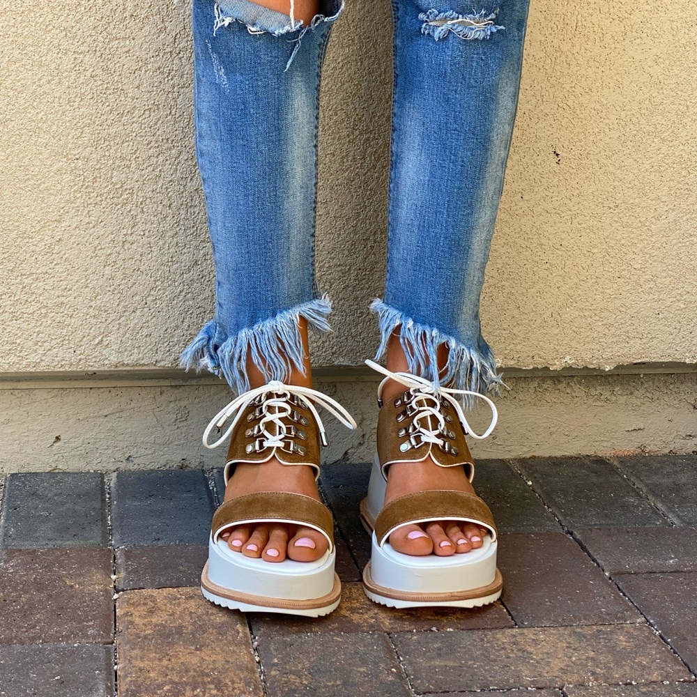 Kate Bosworth Razored Treads Lace Up Platform - Picture 6 of 10